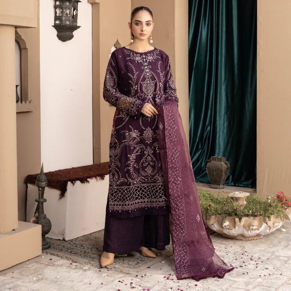 women Beautiful handwork Pakistani ready to wear suit party wear suit wedding